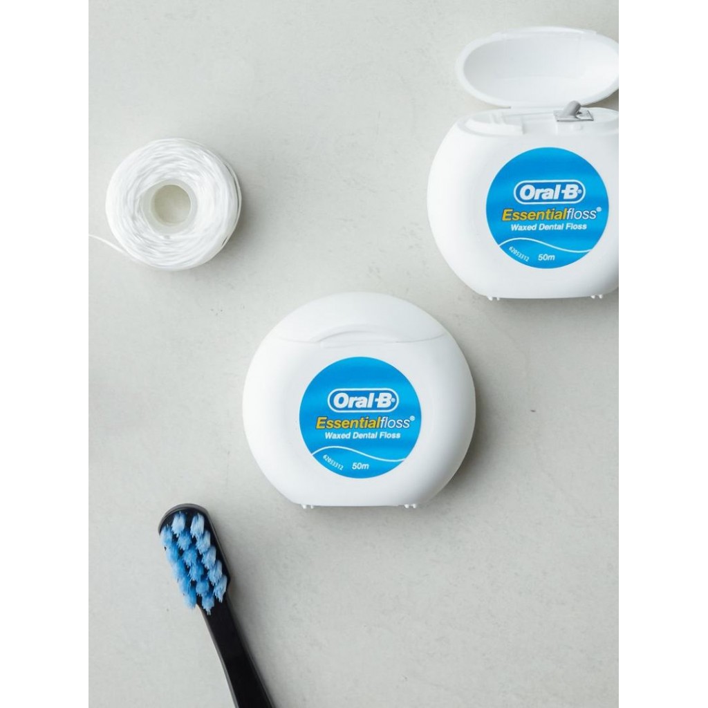 Oral B Essential Dental Floss 50m. Pack2