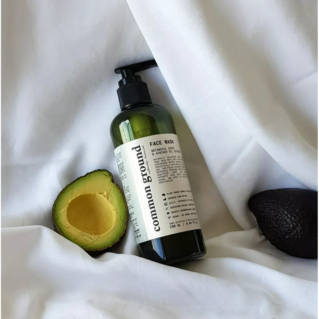 Common Ground Naturally Balanced Face Wash 250ml.