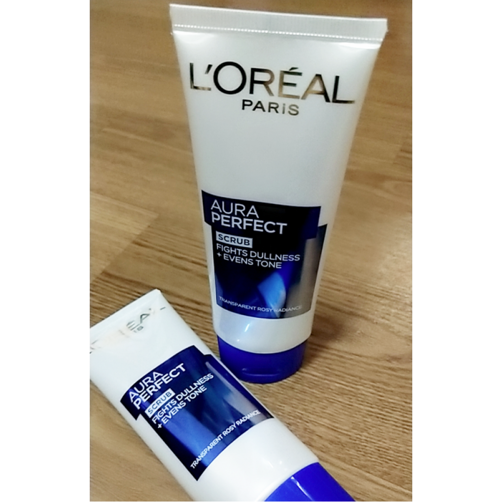 Loreal Aura Perfect Foam Scrub 100ml.