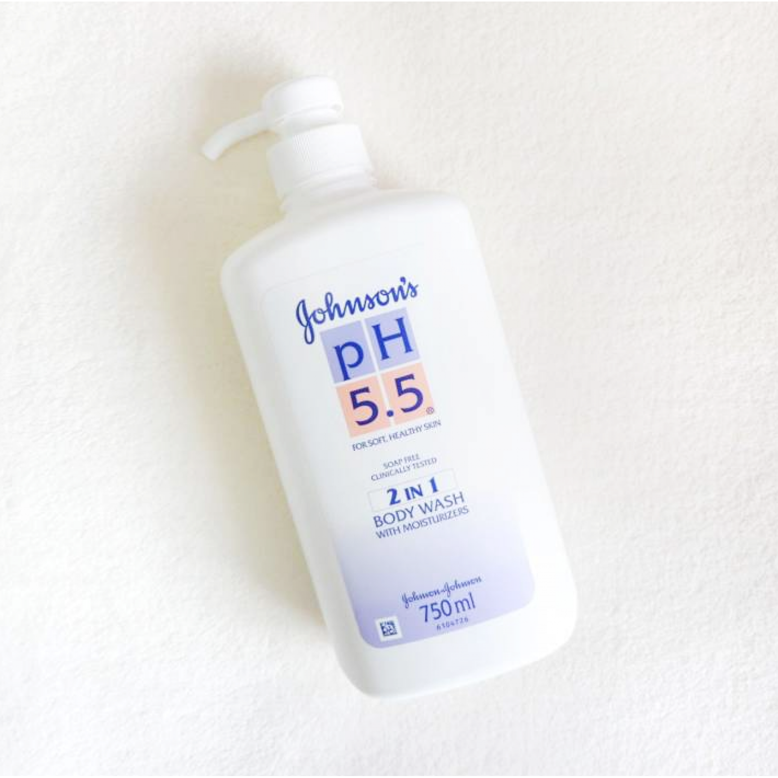 Johnson PH 5.5 2in1 with Moisturizers Body Wash 750ml.