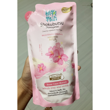 Shokubutsu Brightening Sakura and Hokkaido Milk Bath 500ml.