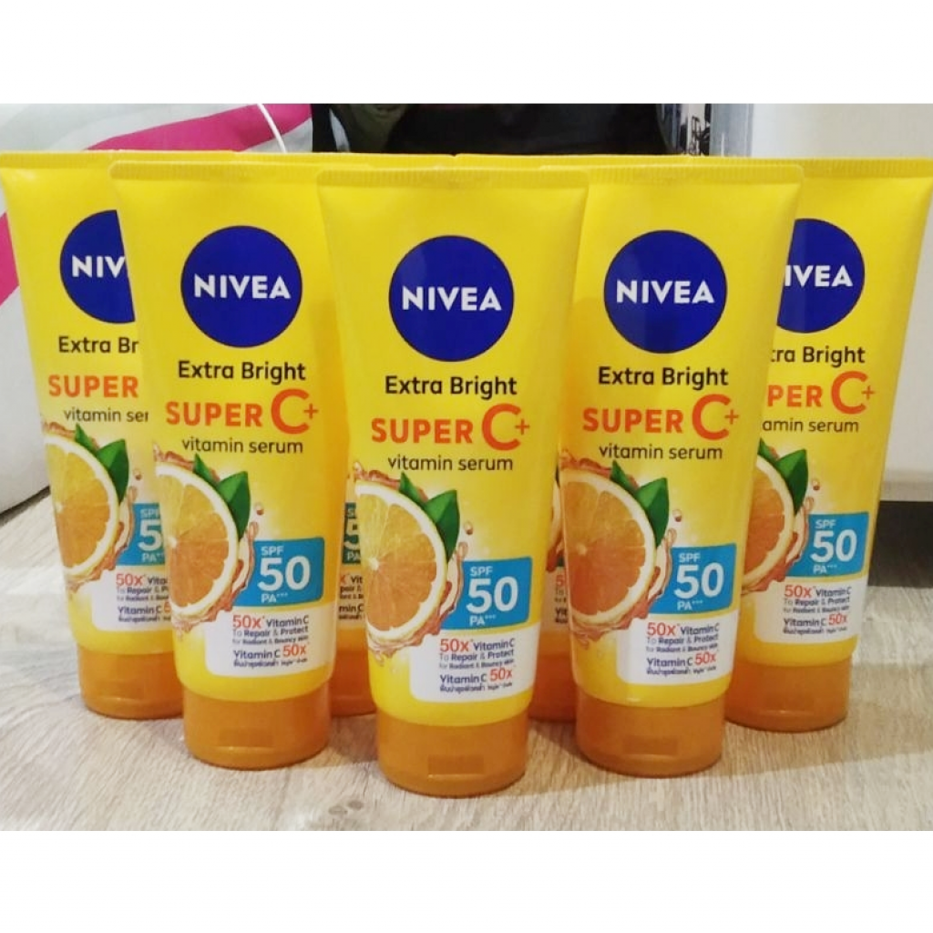 Nivea Extra Bright Super C Plus Serum 320ml.