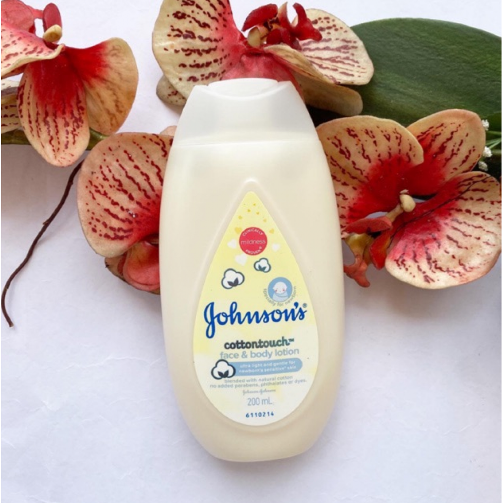 Johnsons Cottontouch Face and Body Baby Lotion 200ml.