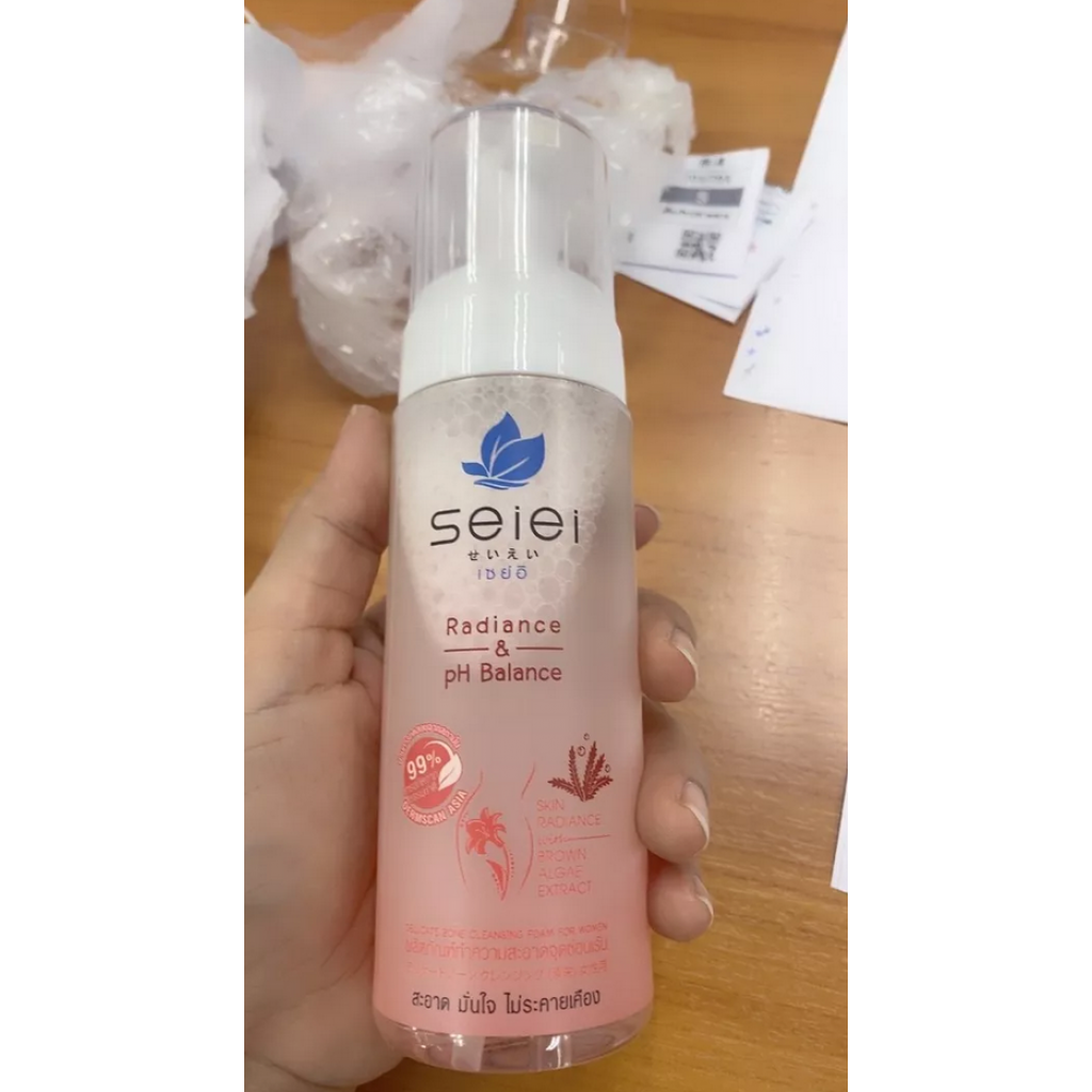 Seiei Cleansing Foam for Women Radiance and PH Balance 175ml.