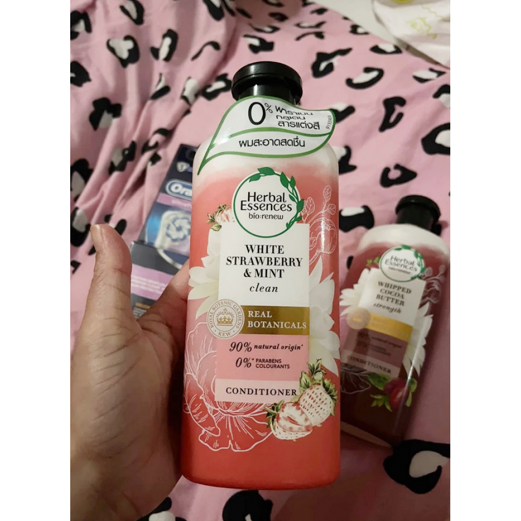 Herbal Essences White Strawberry and Mint Hair Conditioner 400ml.