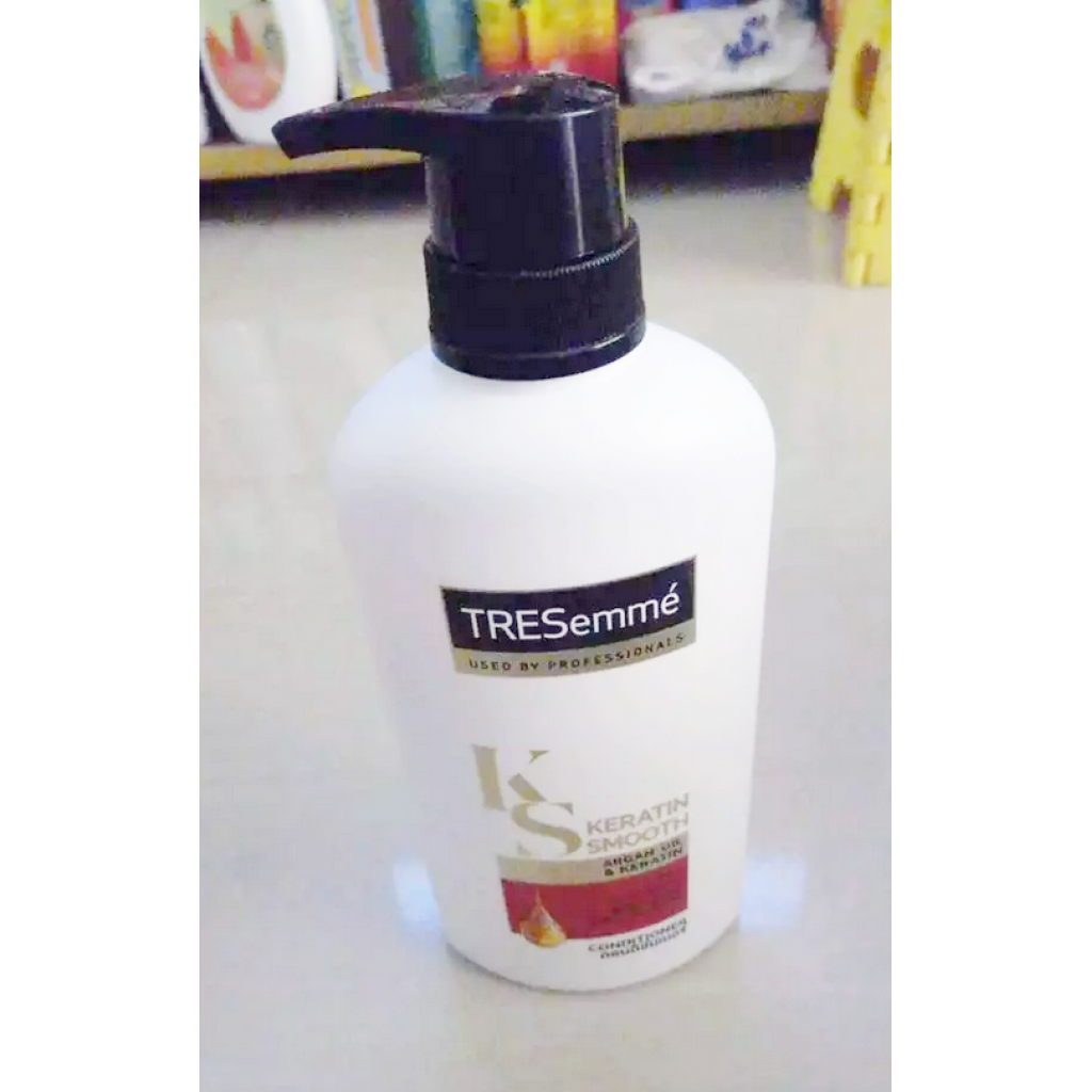 Tresemme Keratin Smooth Hair Conditioner 400ml.