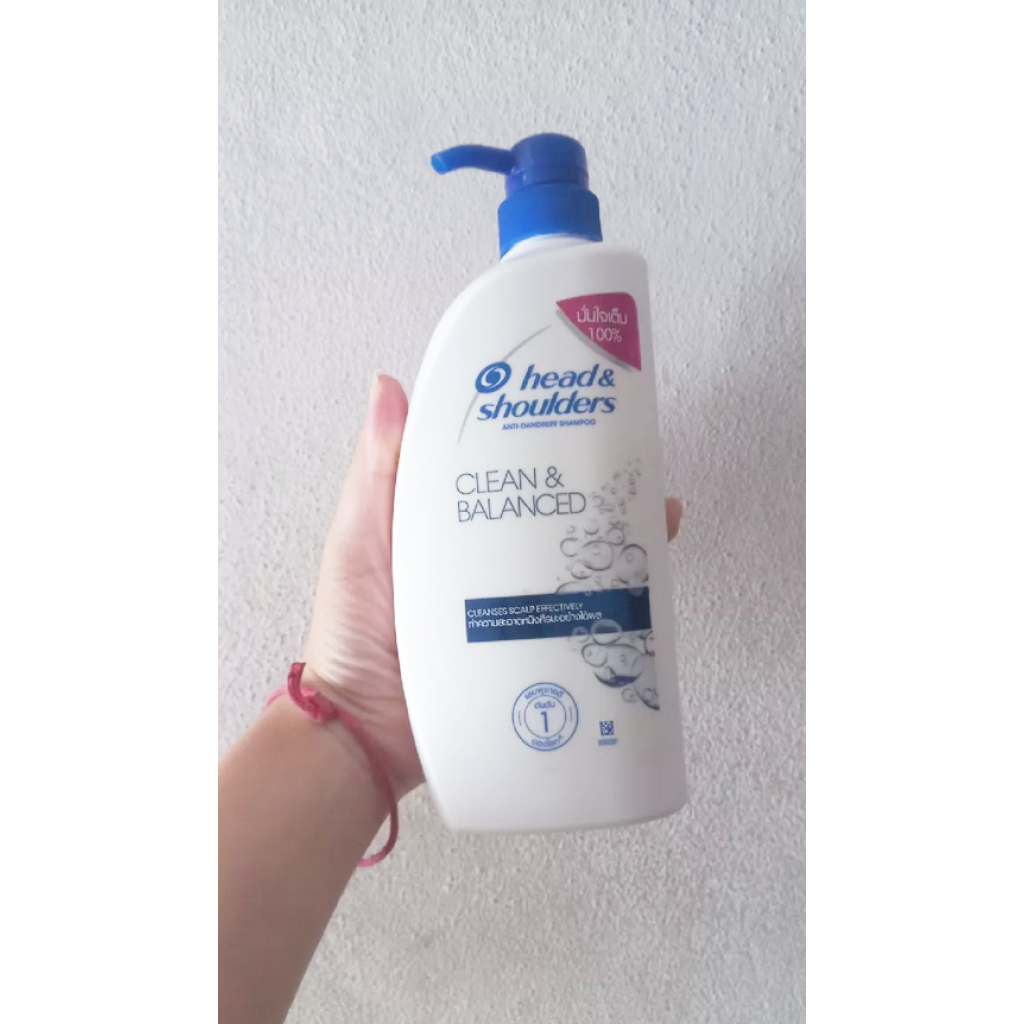 Head and Shoulders Clean and Balanced Shampoo 610ml.