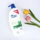 Head and Shoulders Cool Menthol Shampoo 370ml.