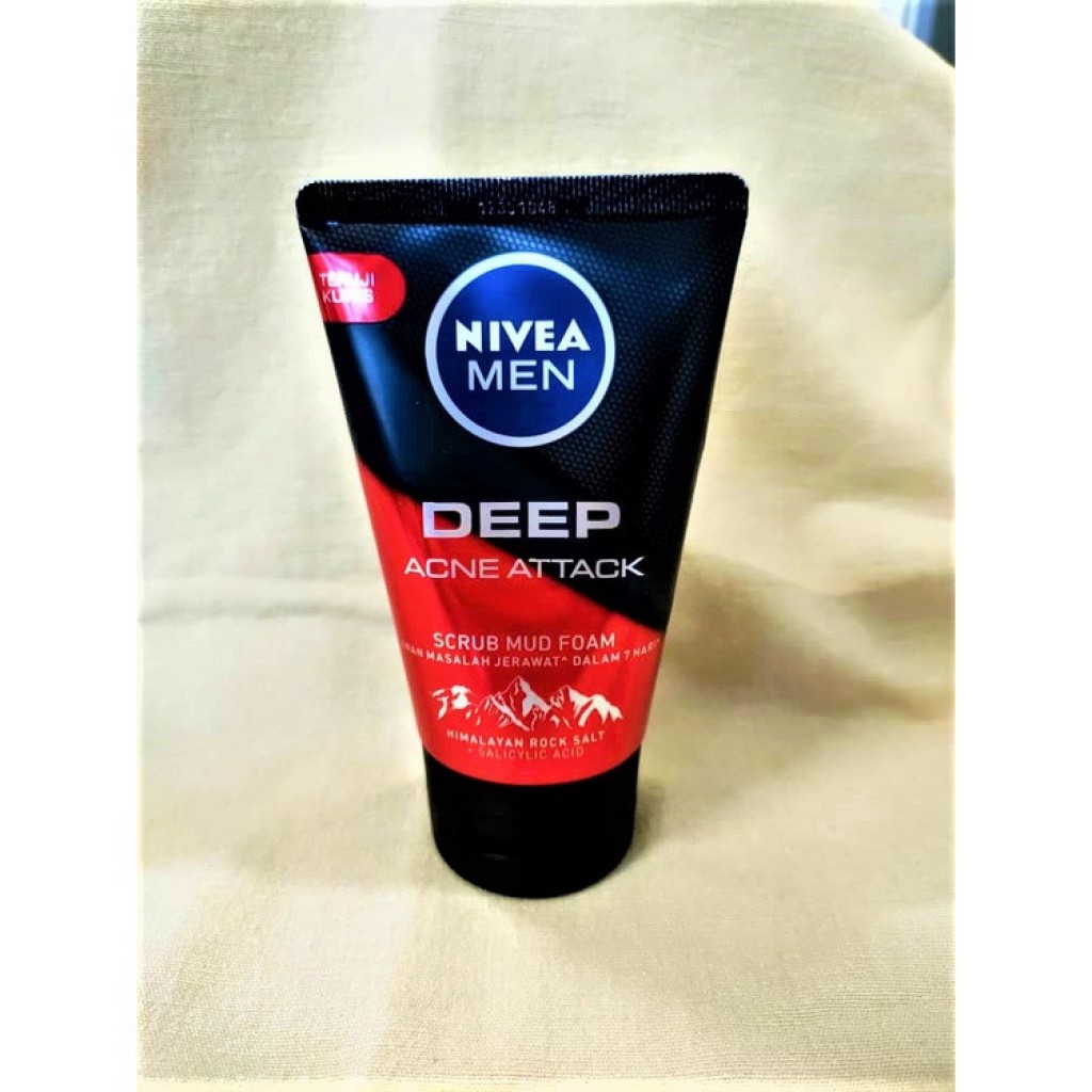 Nivea Men Deep Rapid Acne Clear Scrub Mud Foam 150g.